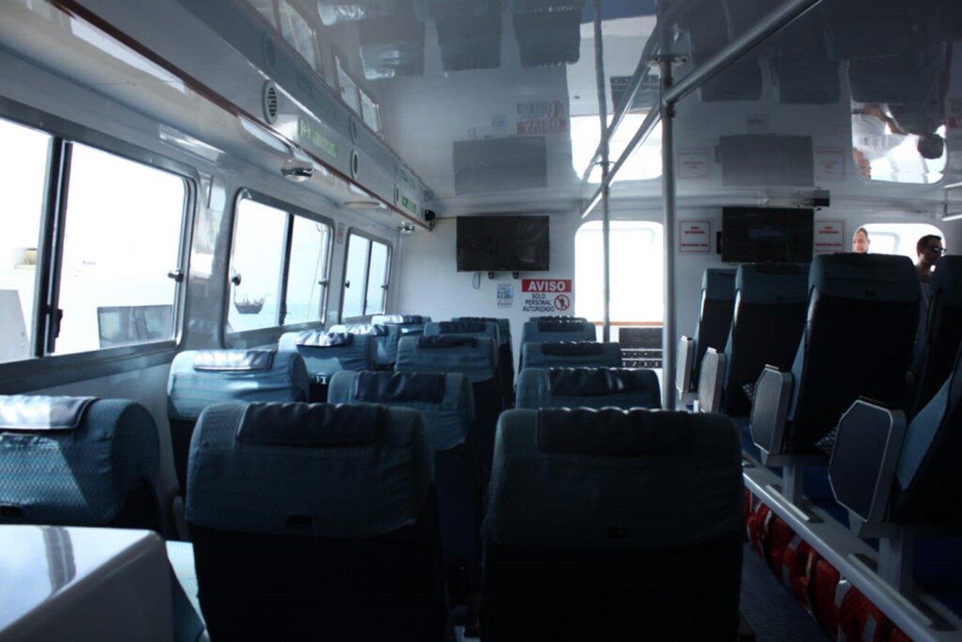 2014-gold-coast-custom-yachts-70-5073e4