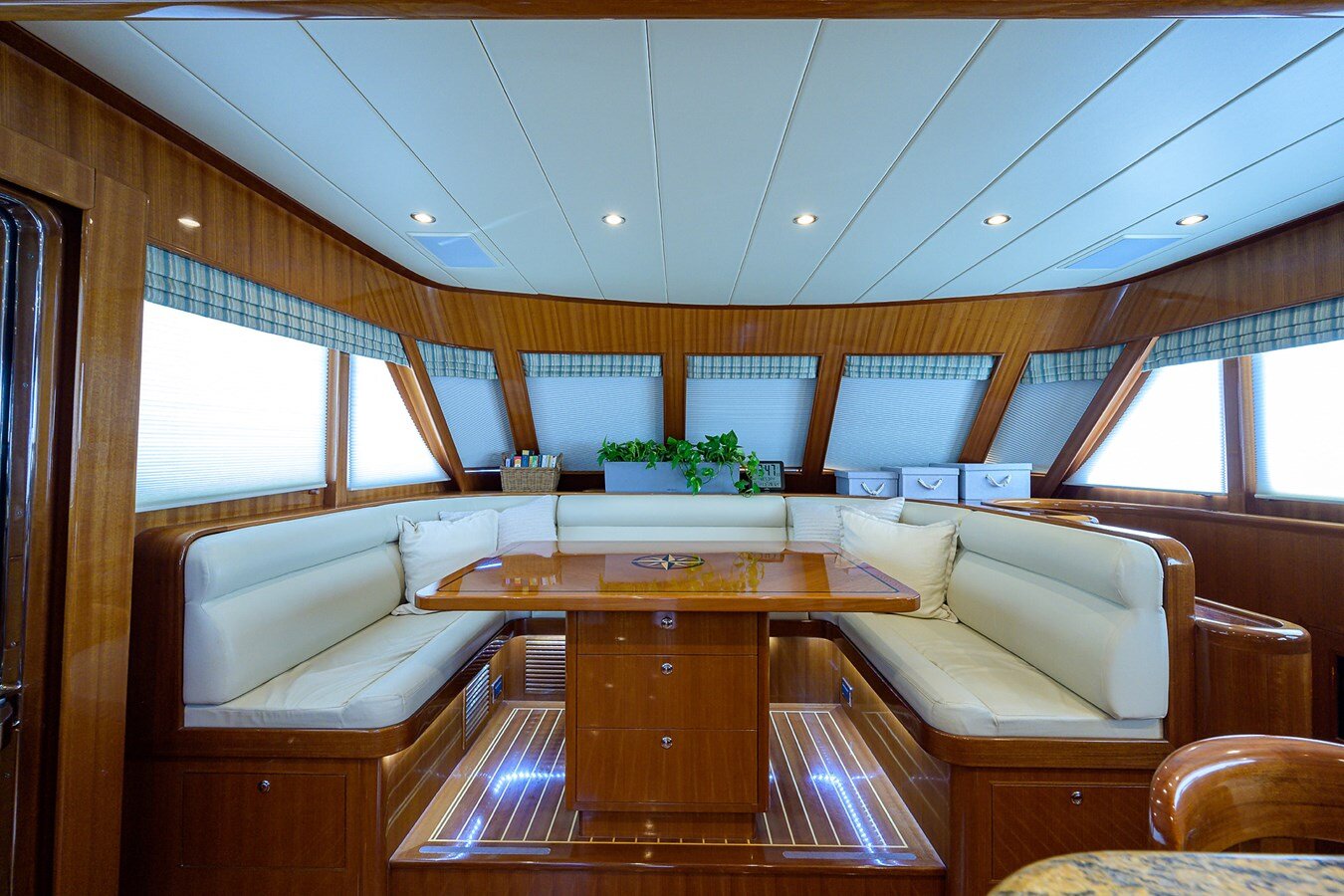 2014 HAMPTON YACHTS 64'