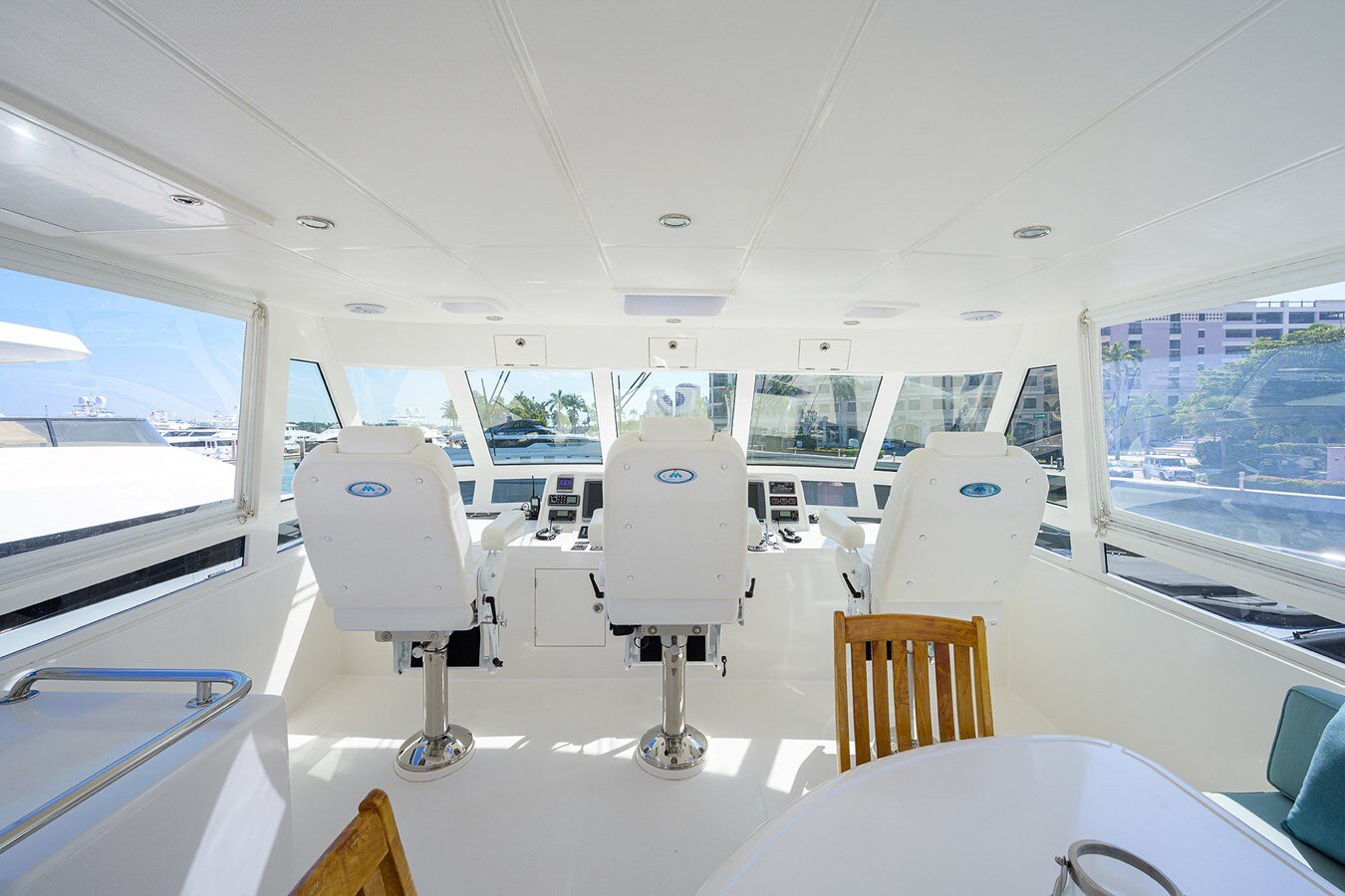 2014-hampton-yachts-64-e9fd82