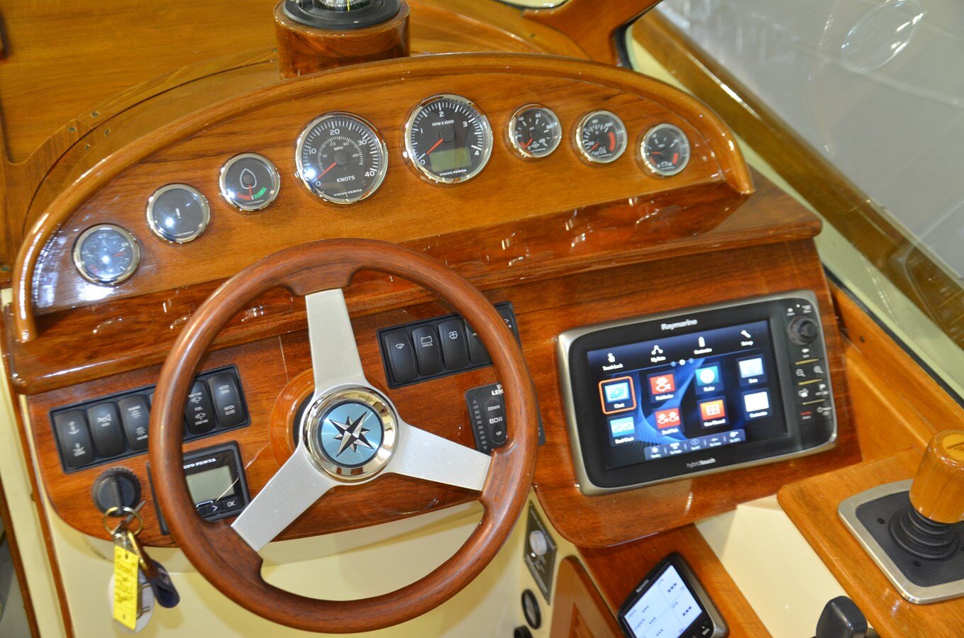 2014-hinckley-31-9-5a80ba