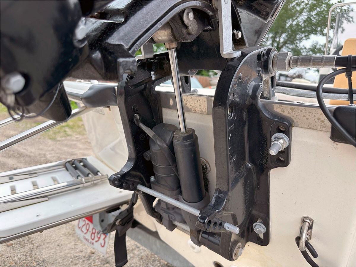 2014-mako-17-1-027673