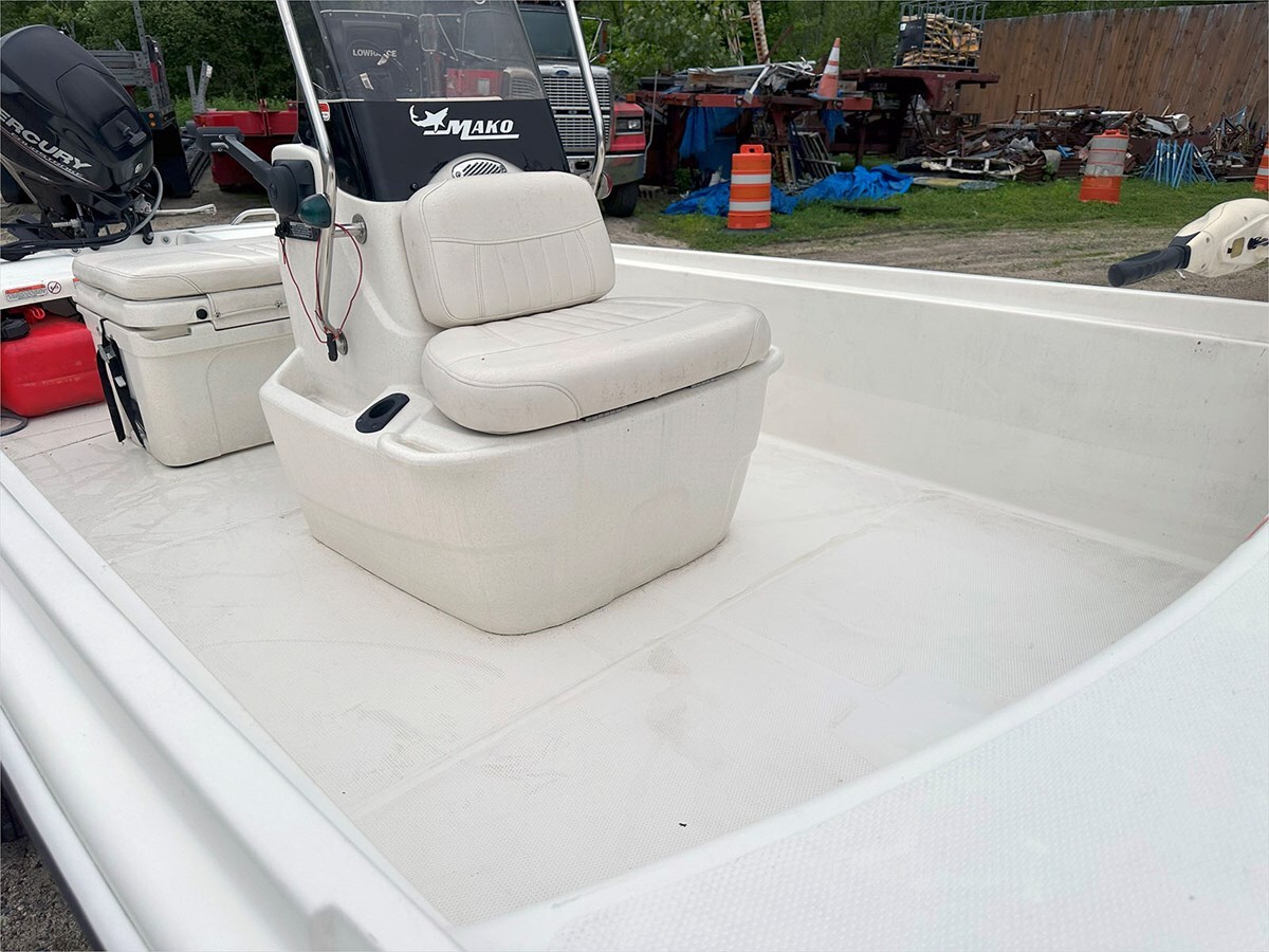 2014-mako-17-1-027673