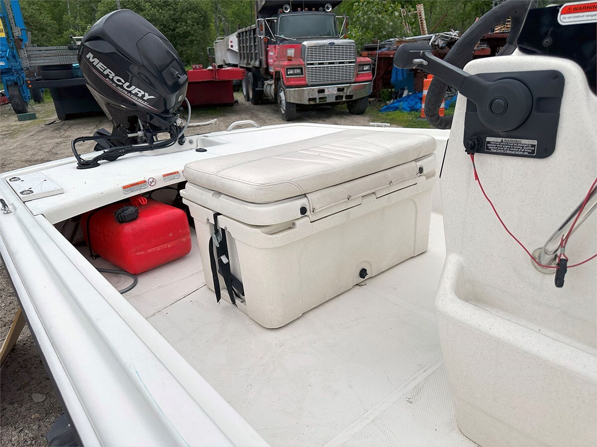 2014-mako-17-1-027673