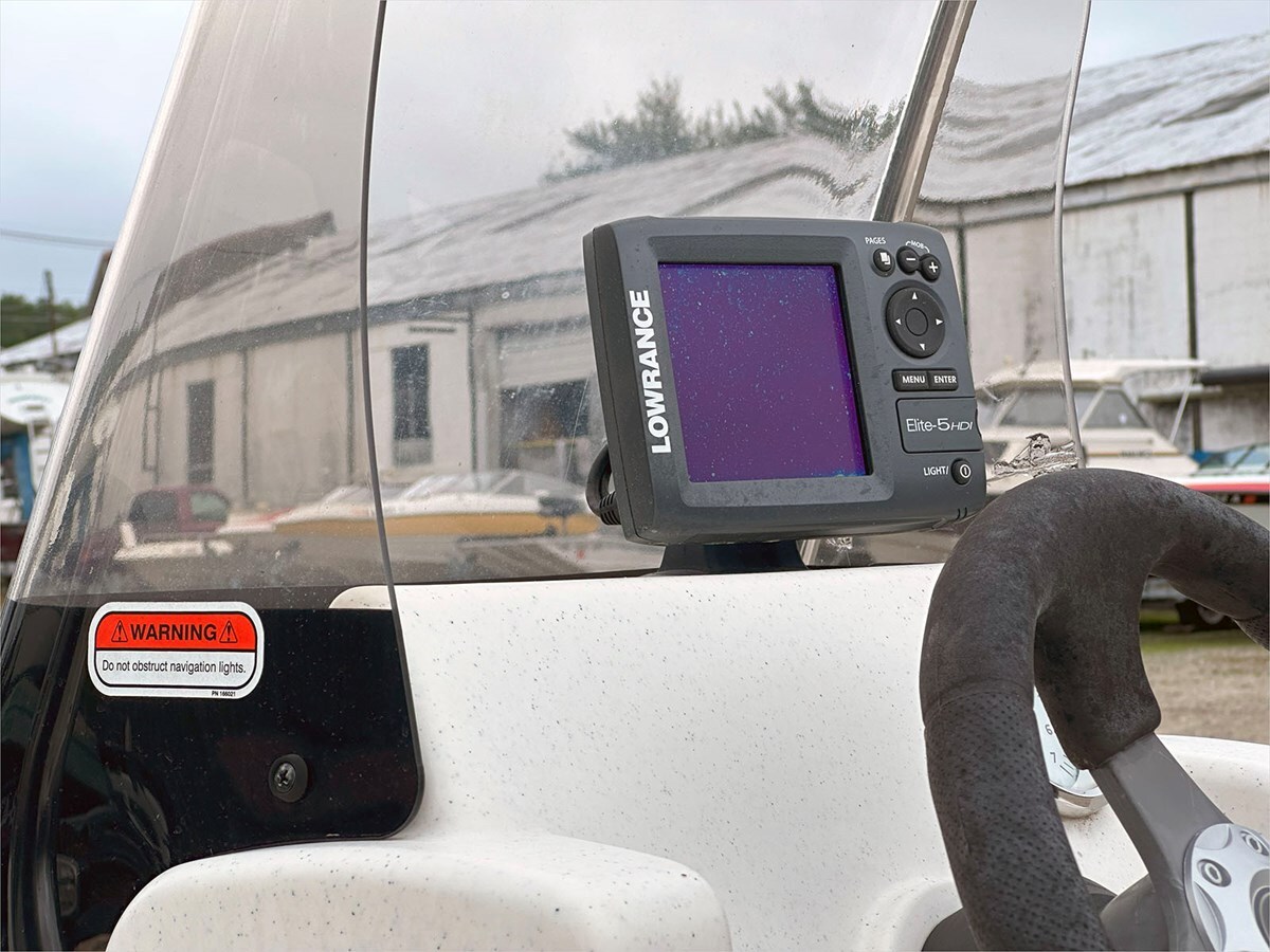 2014-mako-17-1-027673