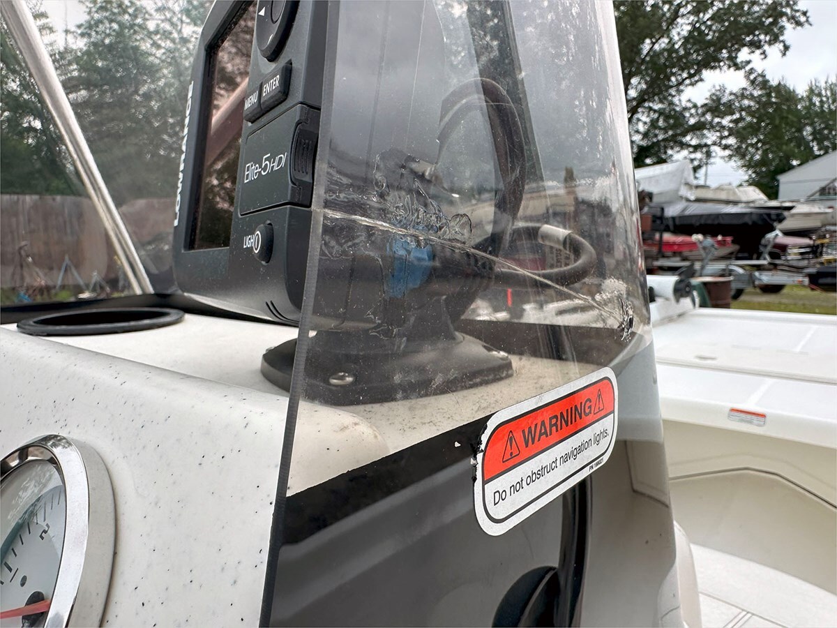 2014-mako-17-1-027673