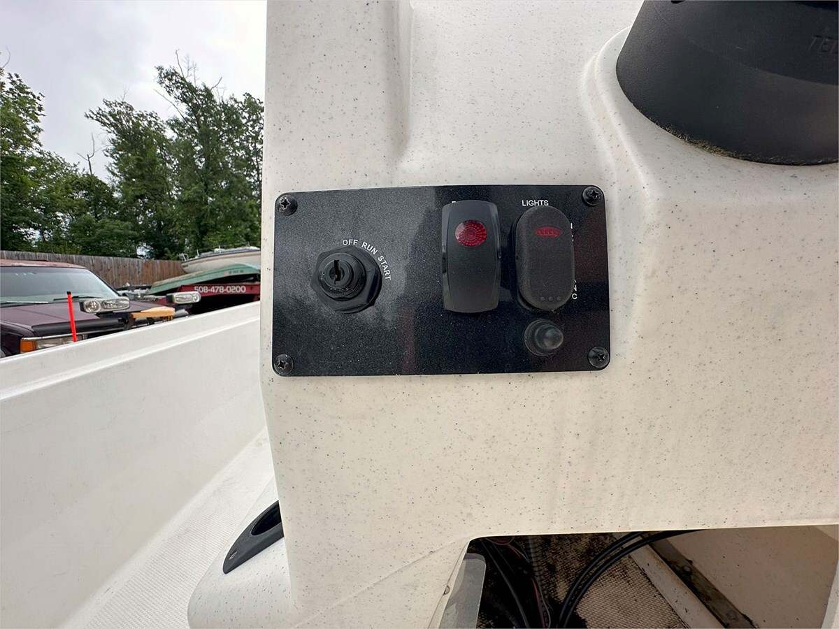 2014-mako-17-1-027673