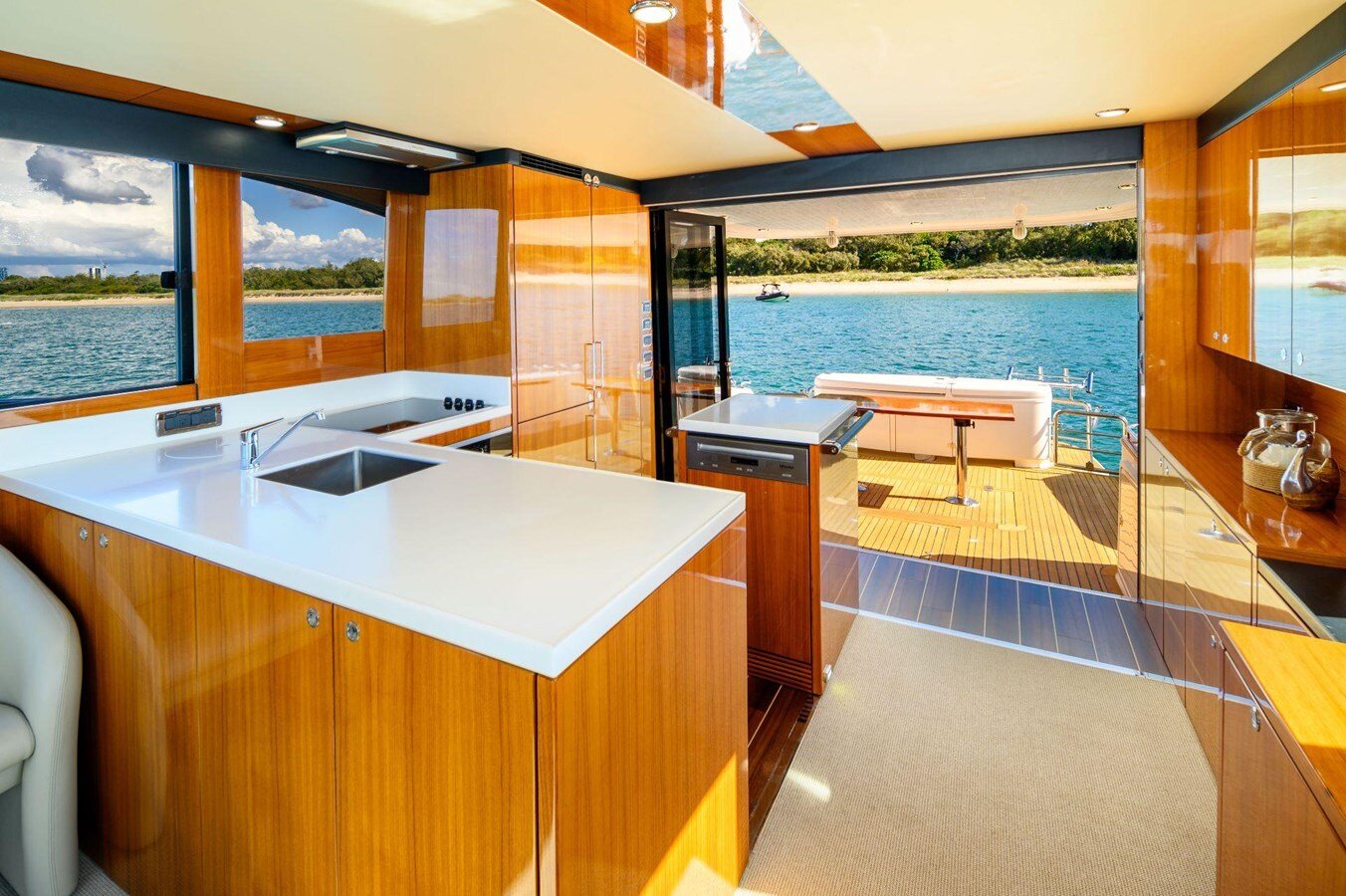 2014-maritimo-65-485bad