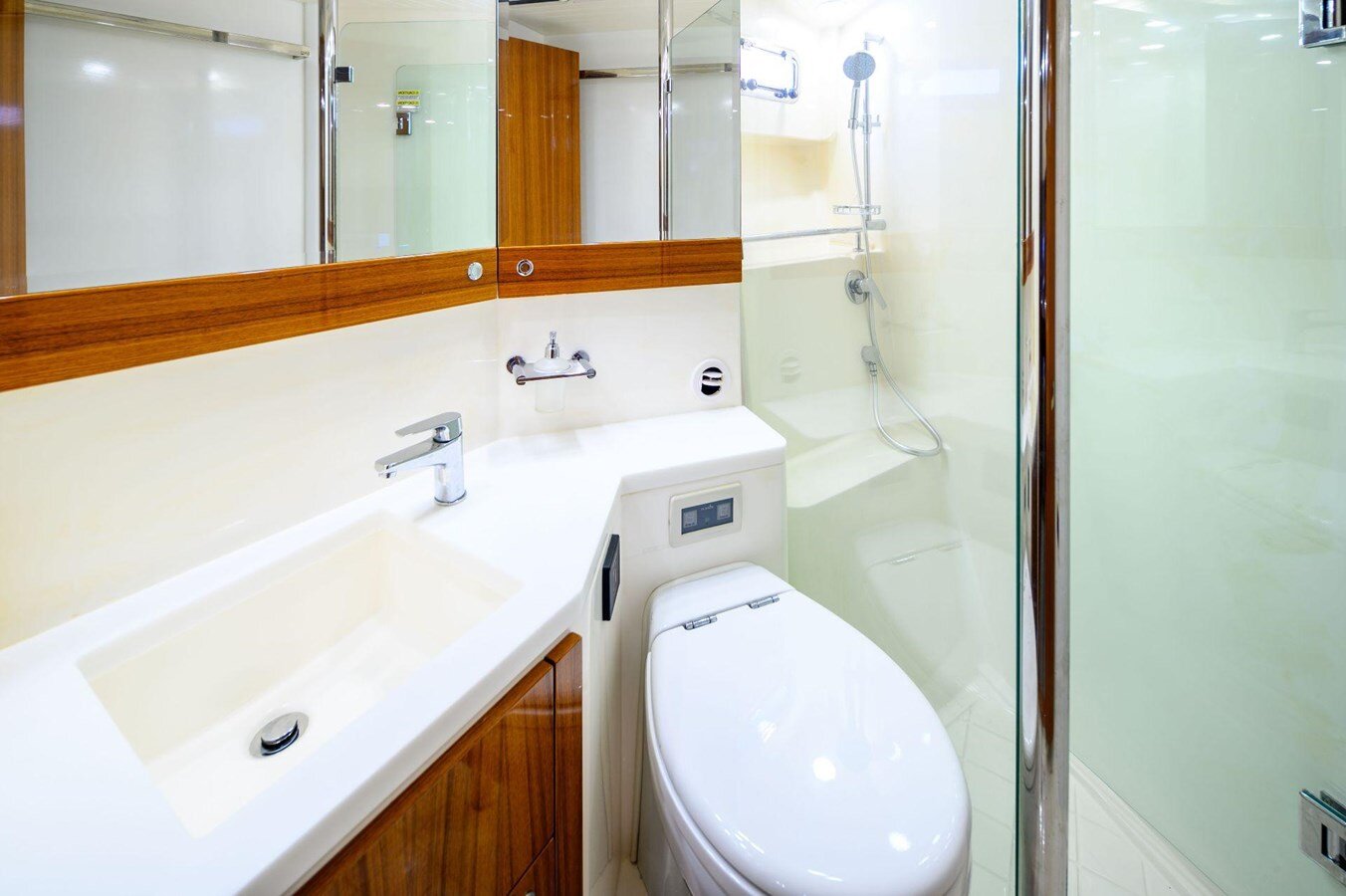 2014-maritimo-65-485bad