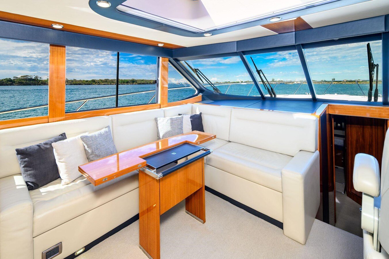 2014-maritimo-65-485bad