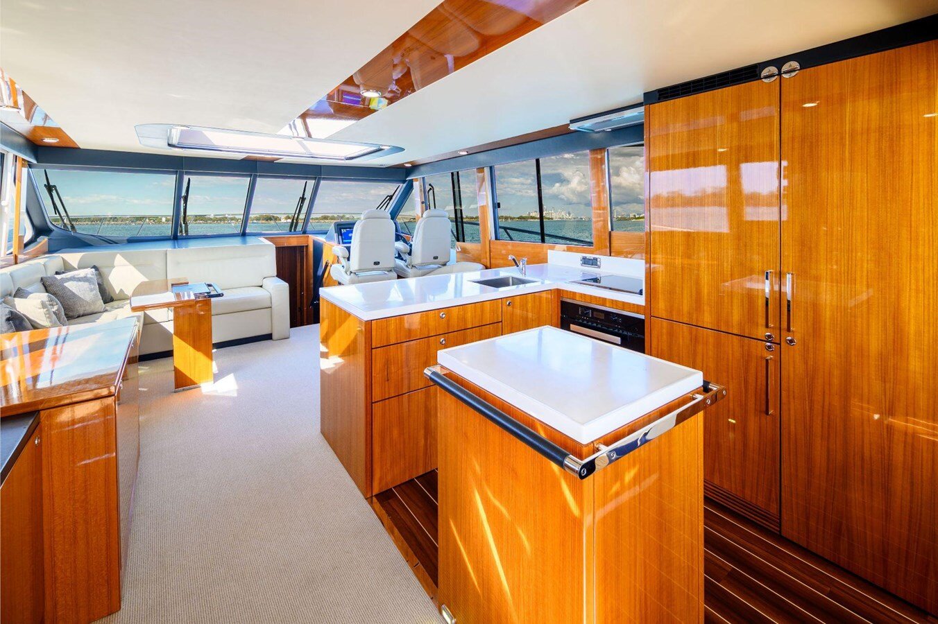 2014-maritimo-65-485bad
