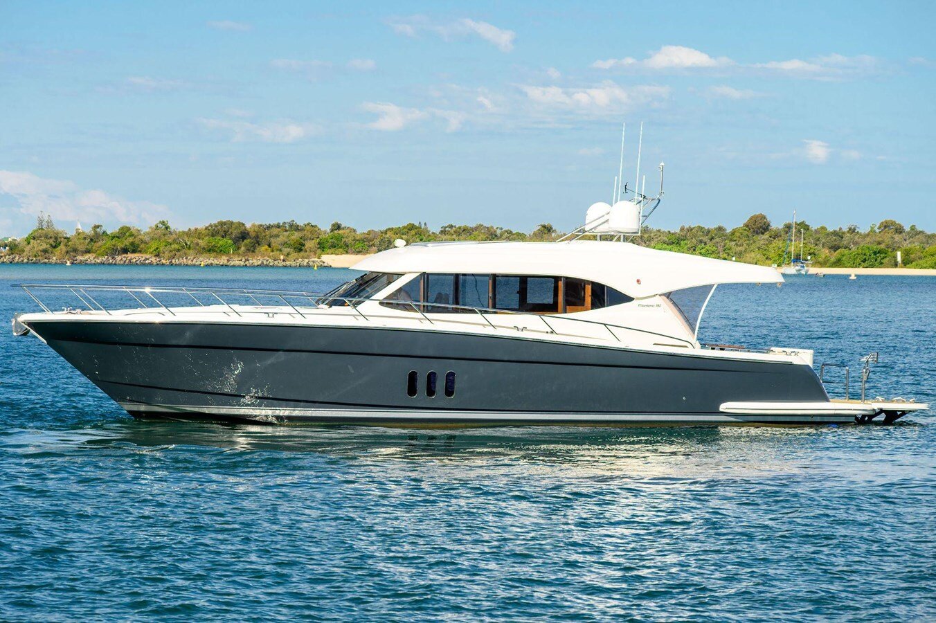 2014-maritimo-65-485bad