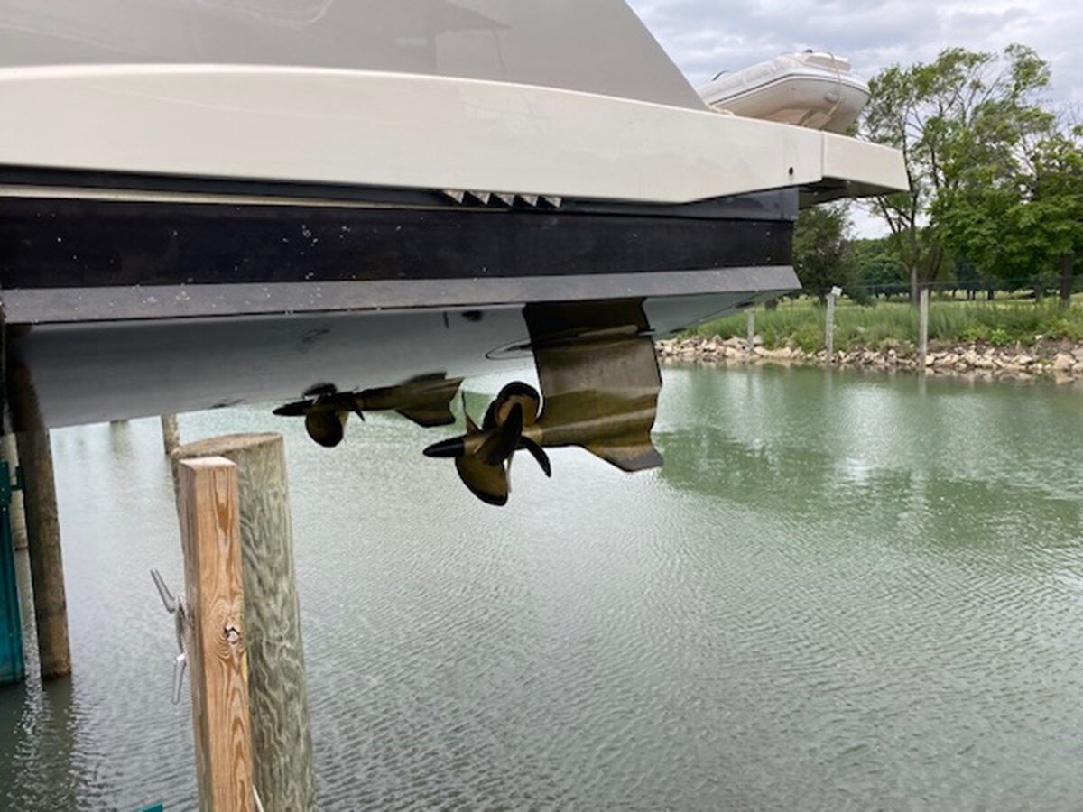 2014-marquis-63-71820e