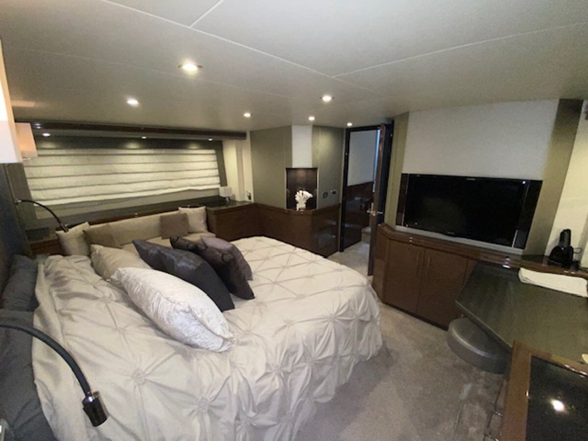 2014-marquis-63-71820e