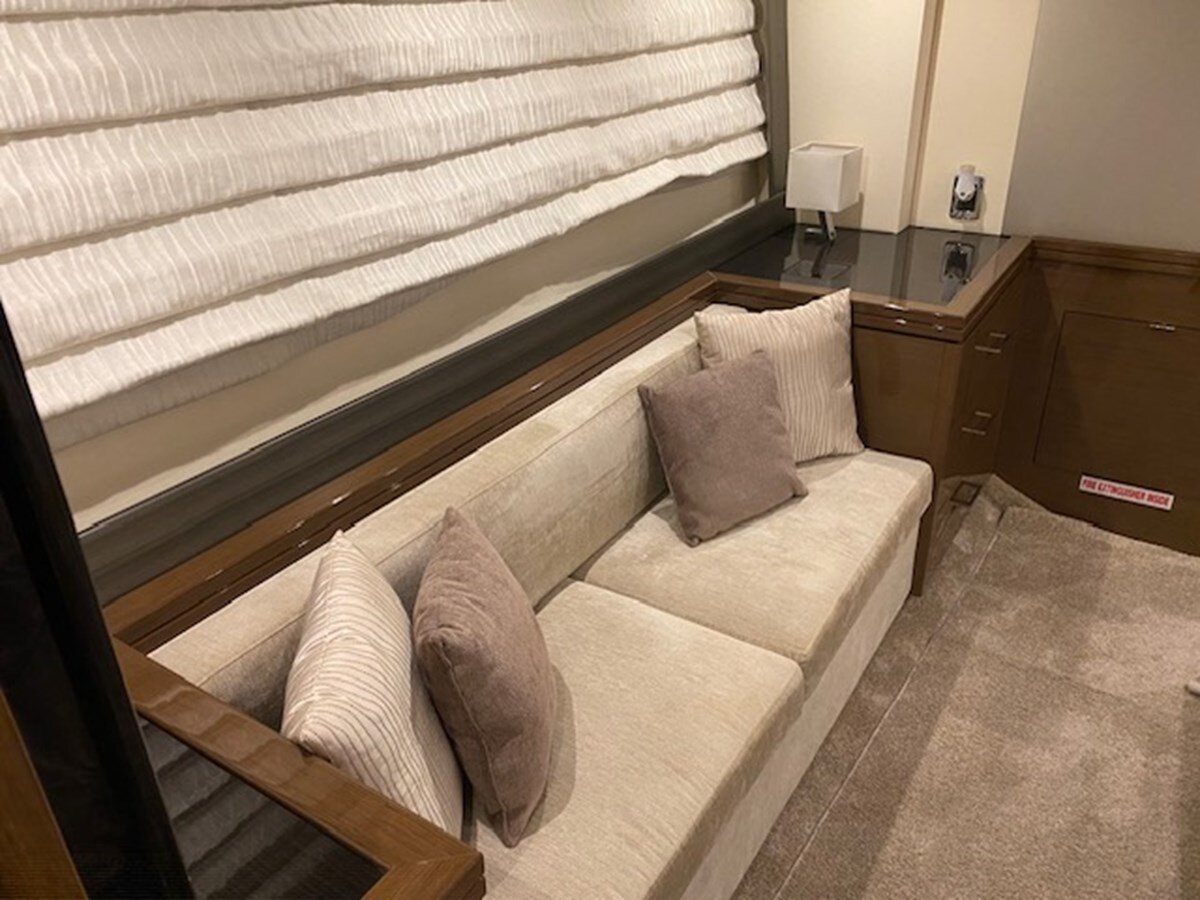 2014-marquis-63-71820e