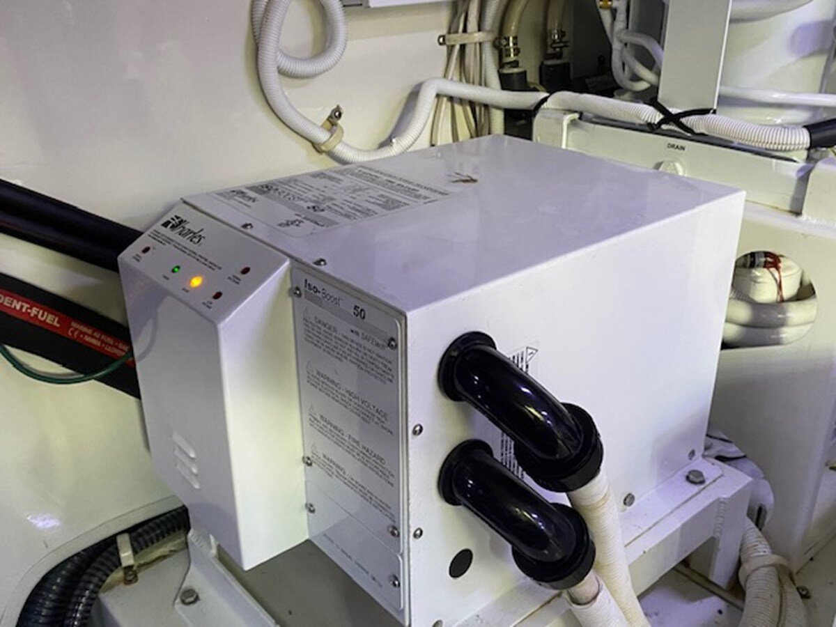 2014-marquis-63-71820e