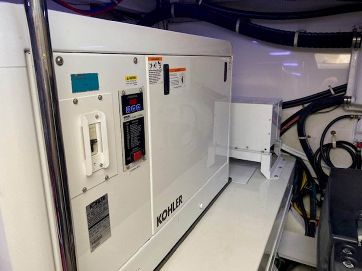 2014-marquis-63-71820e