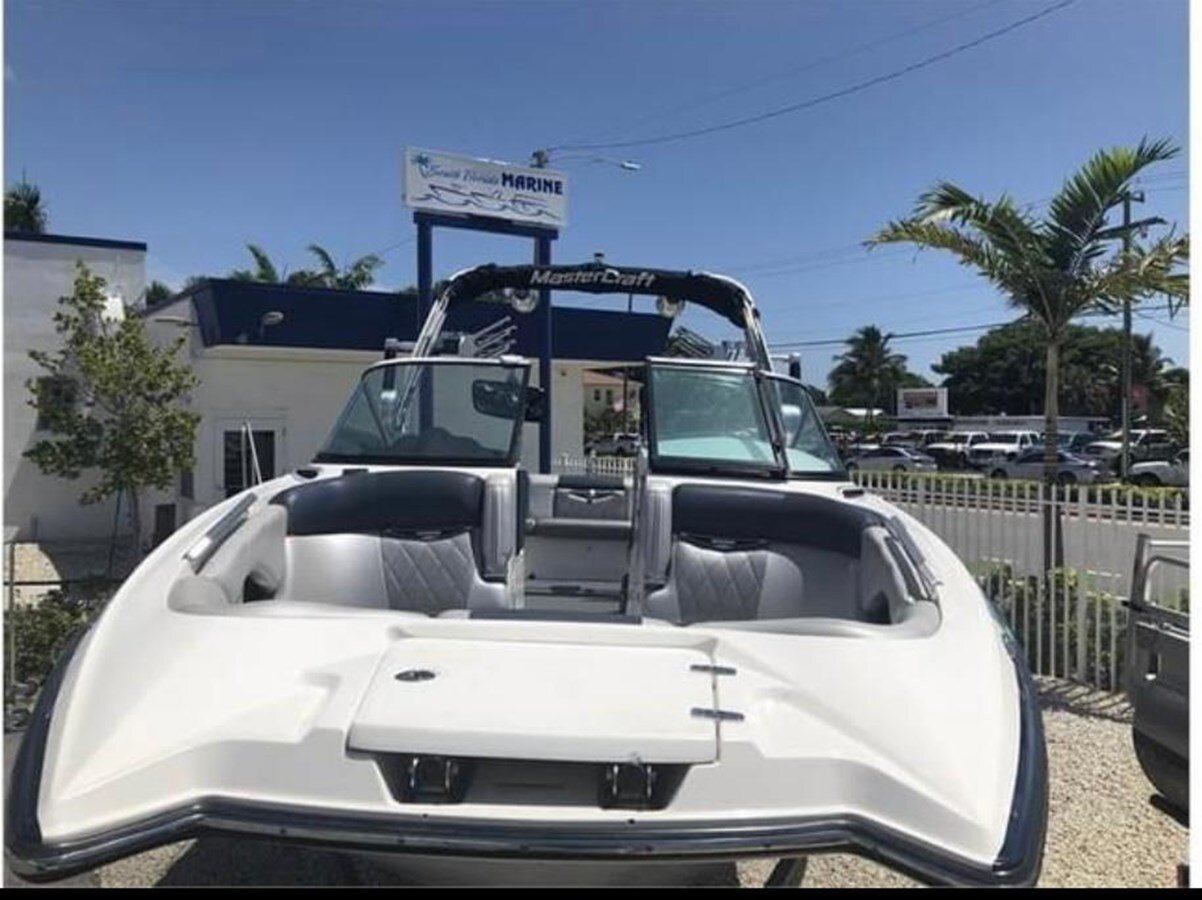 2014-mastercraft-25-4-b9e50d