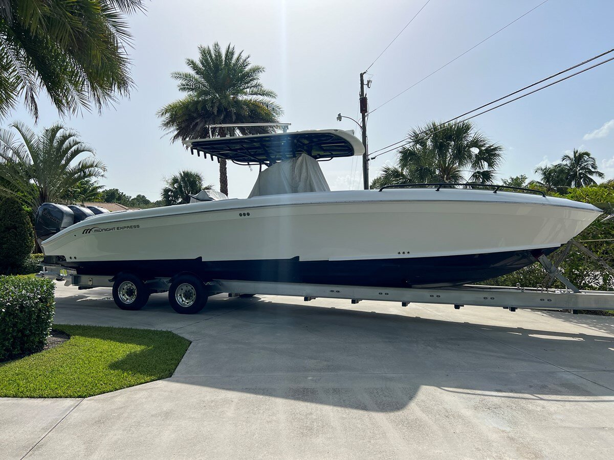 2014-midnight-express-powerboats-37-74cf1a