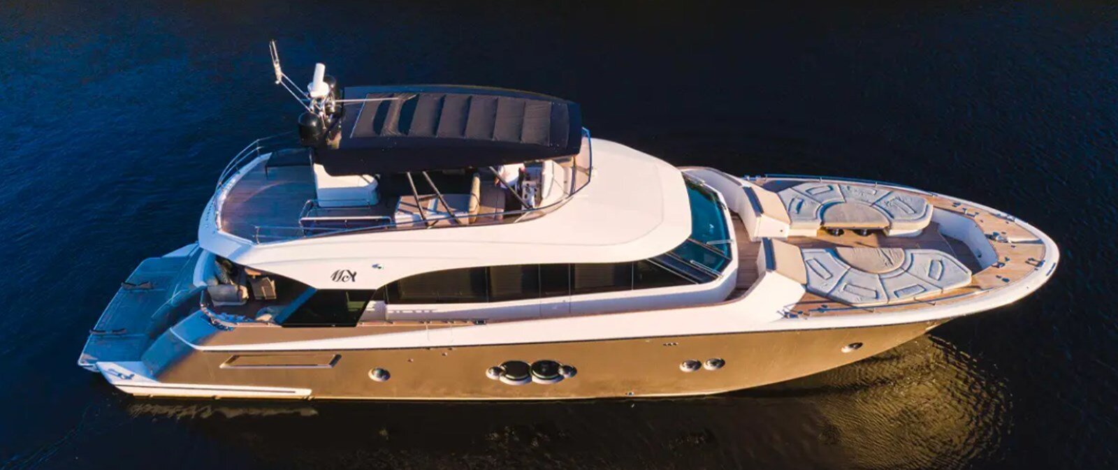 2014-monte-carlo-yachts-76-473f0c