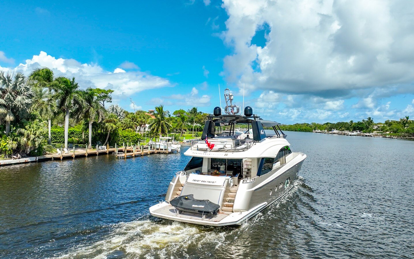 2014-monte-carlo-yachts-86-8aedcb