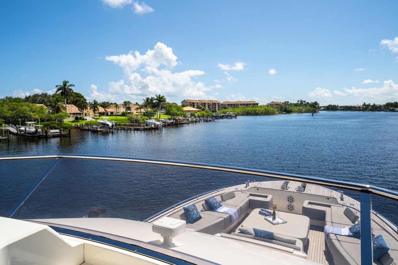 2014-monte-carlo-yachts-86-8aedcb