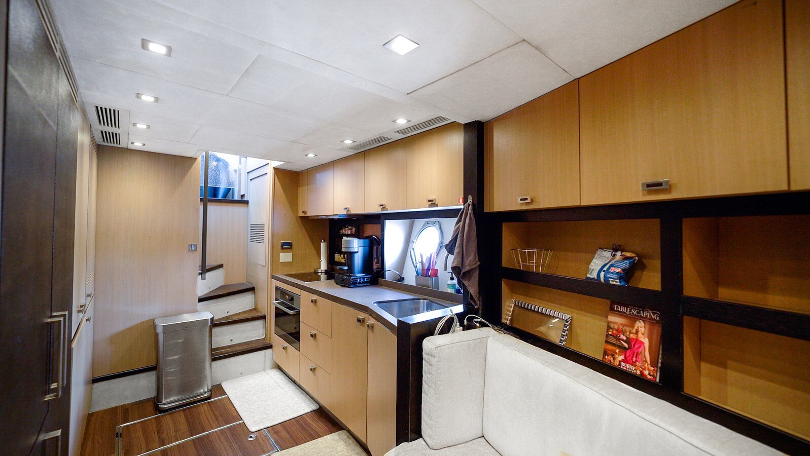 2014-monte-carlo-yachts-86-8aedcb