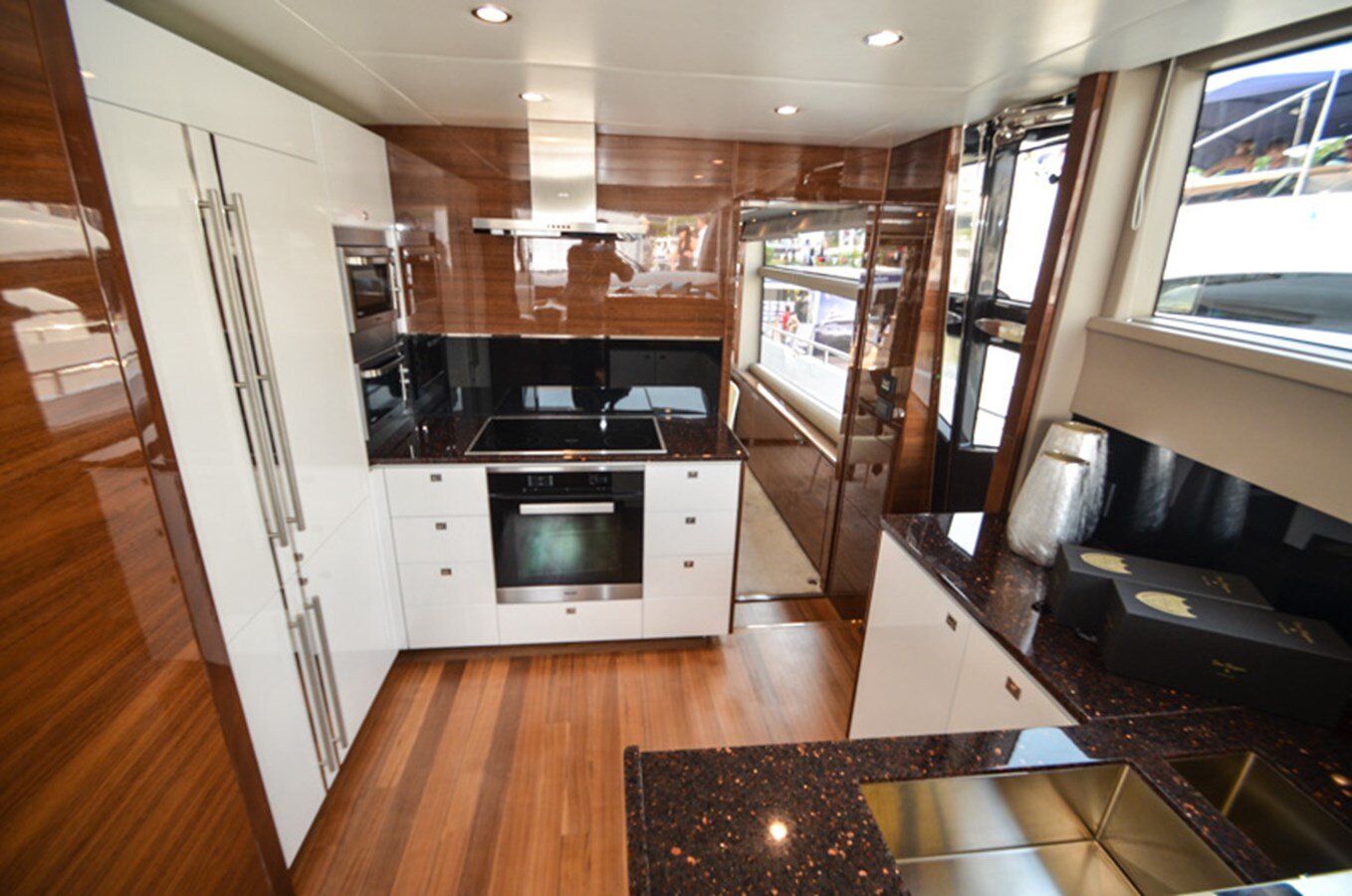 2014-princess-yachts-88-085a6a