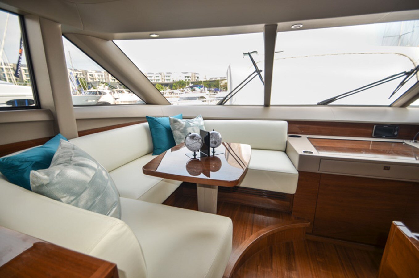 2014-princess-yachts-88-085a6a