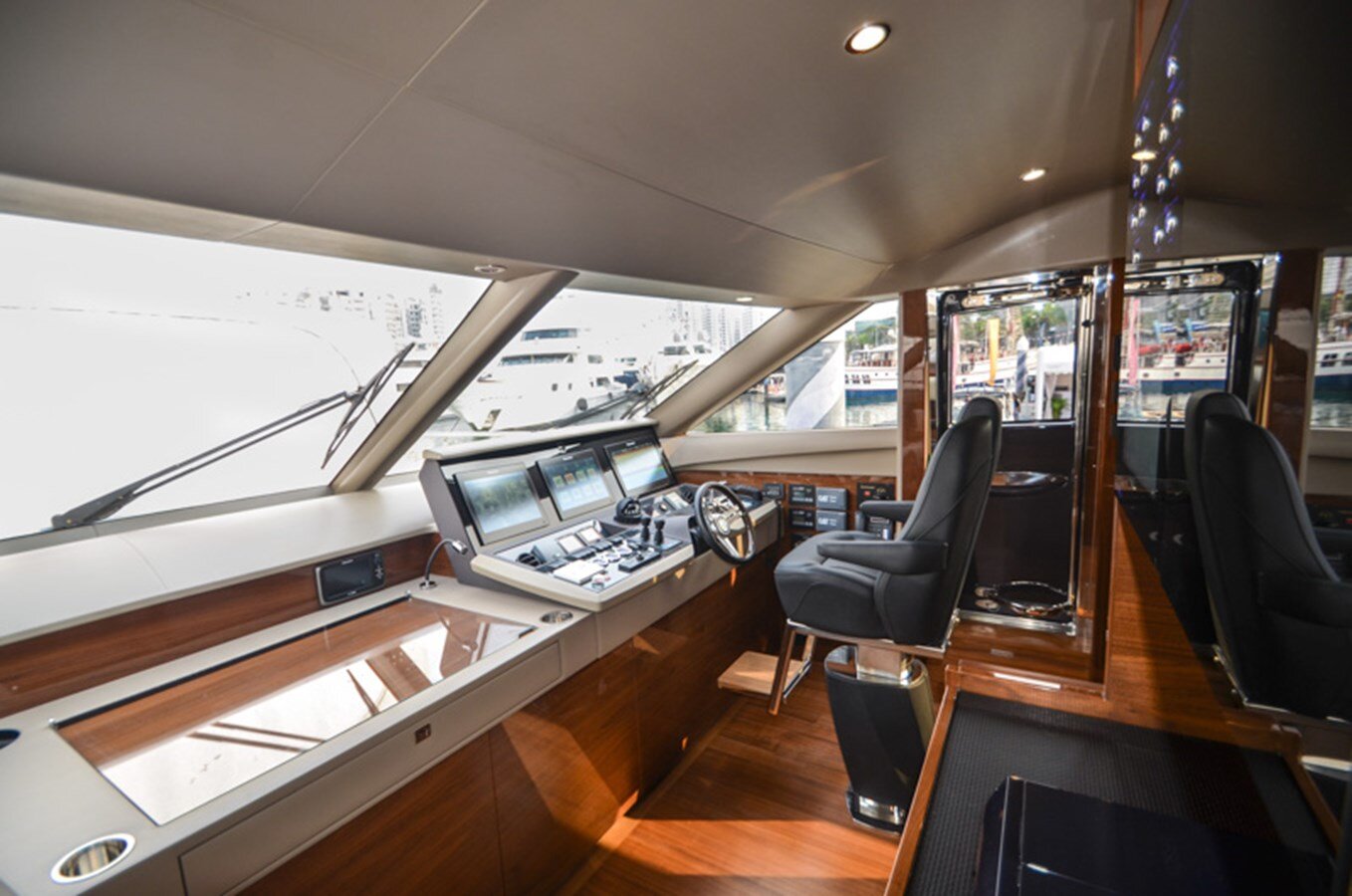 2014-princess-yachts-88-085a6a