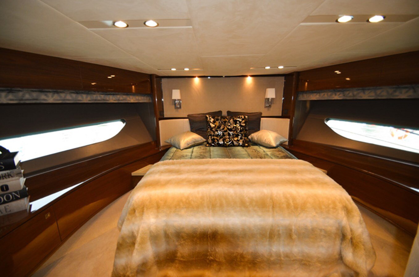 2014-princess-yachts-88-085a6a