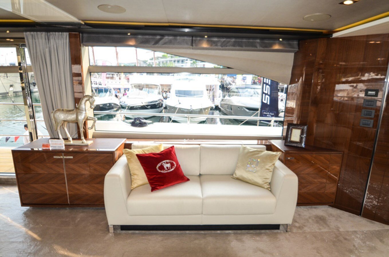 2014-princess-yachts-88-085a6a