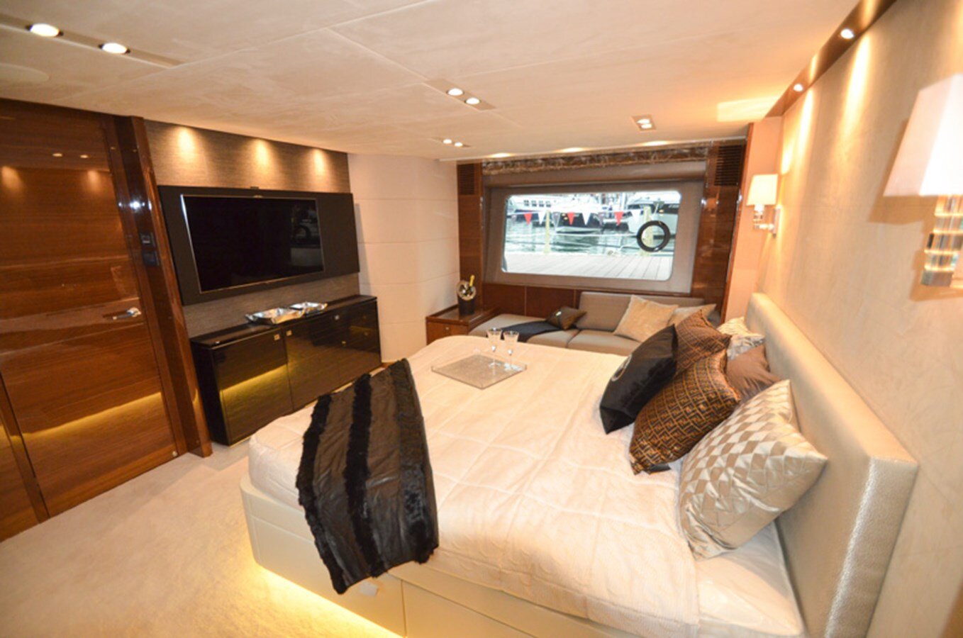 2014-princess-yachts-88-085a6a