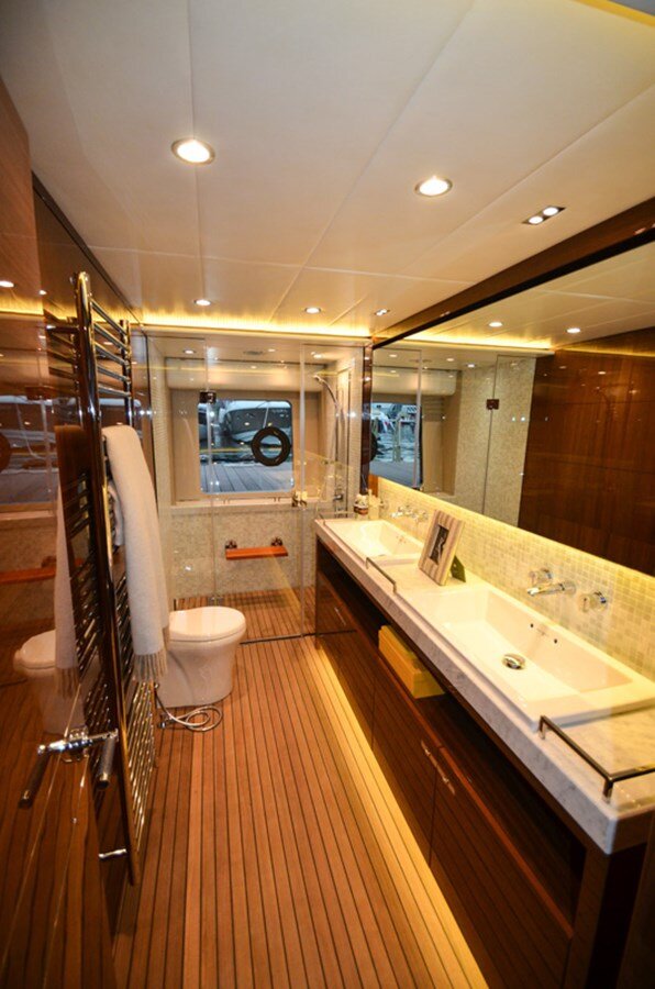 2014-princess-yachts-88-085a6a