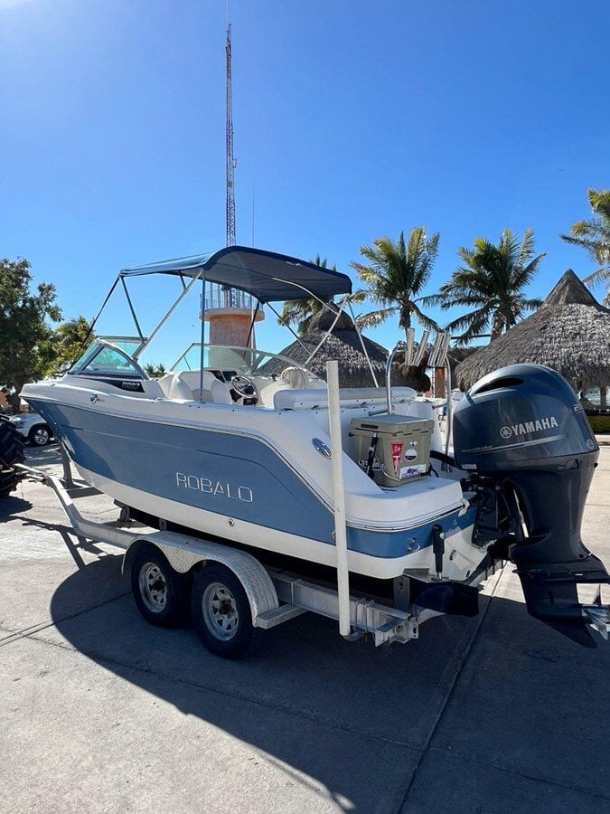 2014-robalo-21-6-8eb2a6