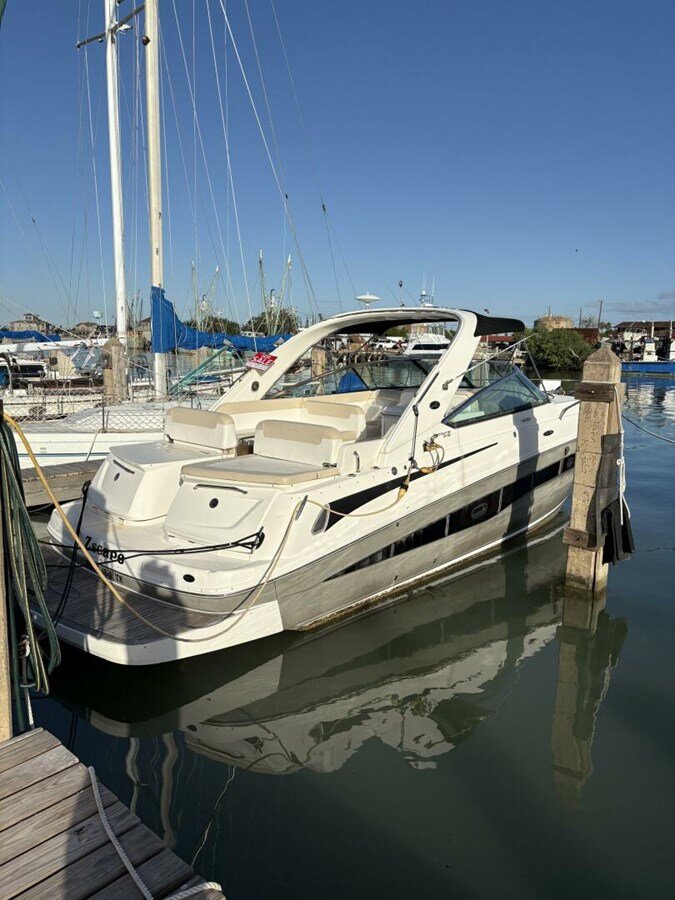 2014-sea-ray-37-4-cf05d7