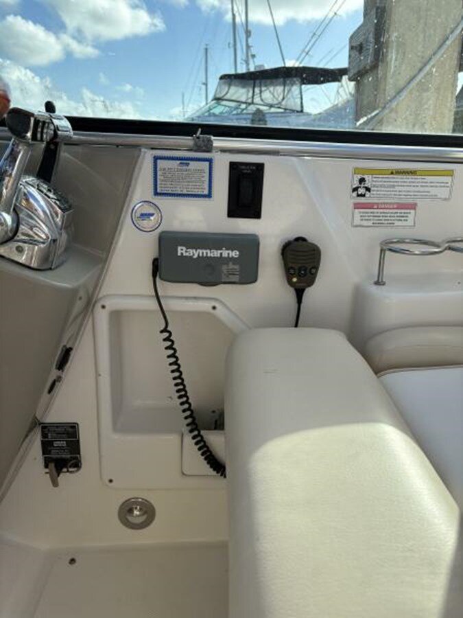 2014-sea-ray-37-4-cf05d7