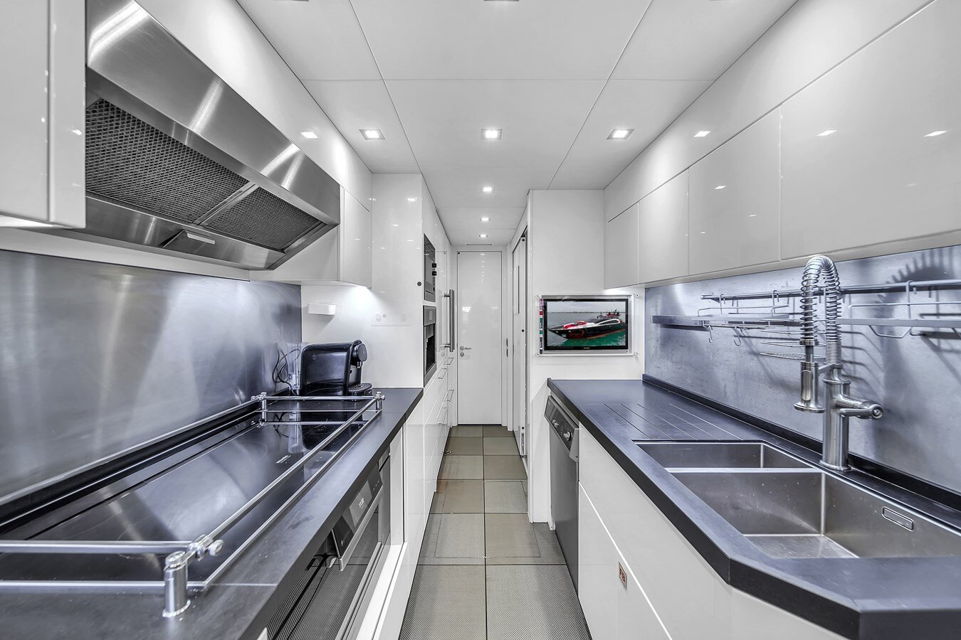 2014-sunseeker-101-1760e4