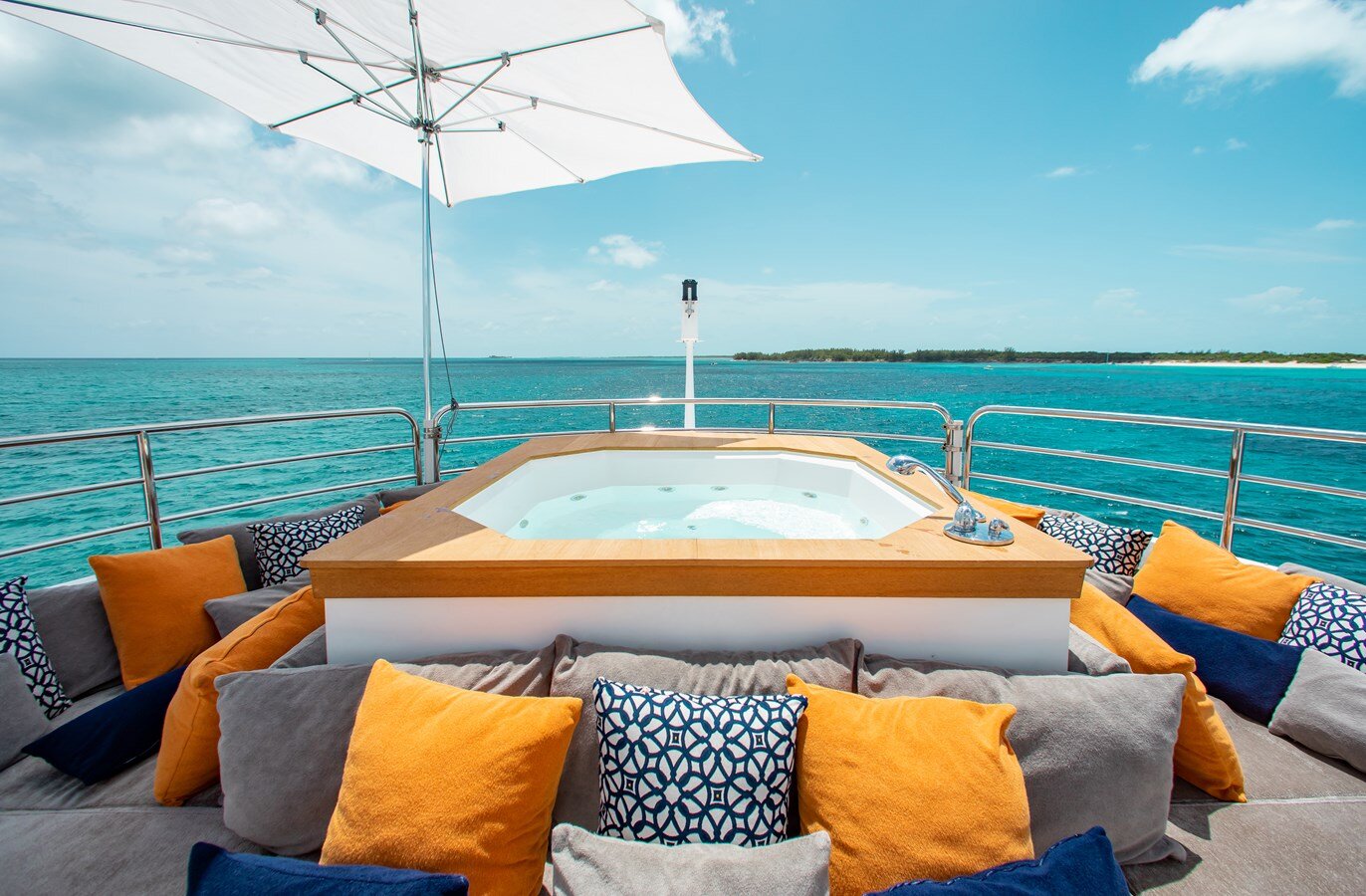 2014-sunseeker-131-9c93a2