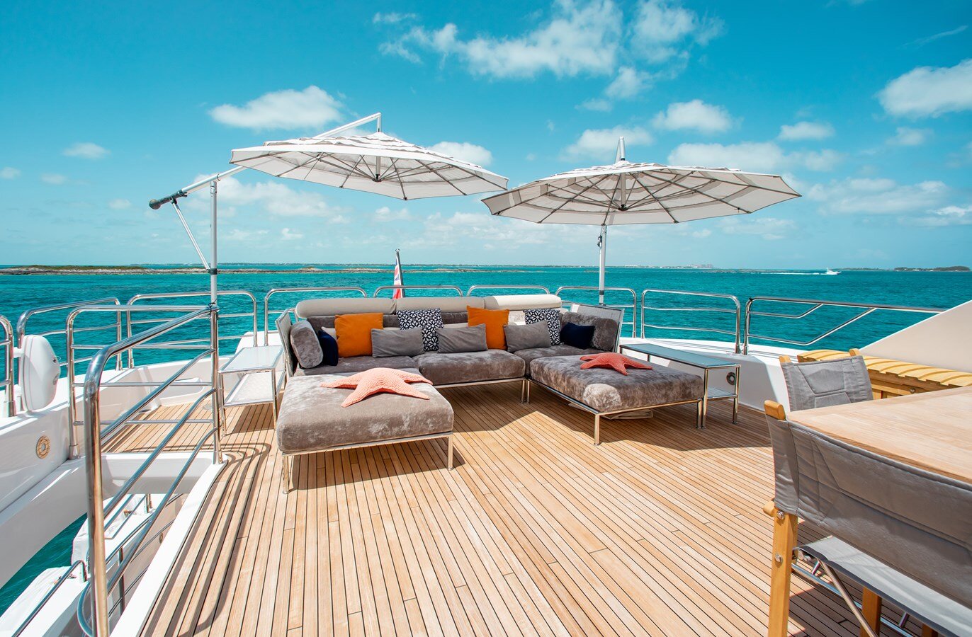 2014-sunseeker-131-9c93a2