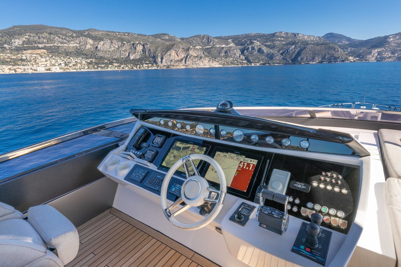 2014-sunseeker-91-11-c08e9e