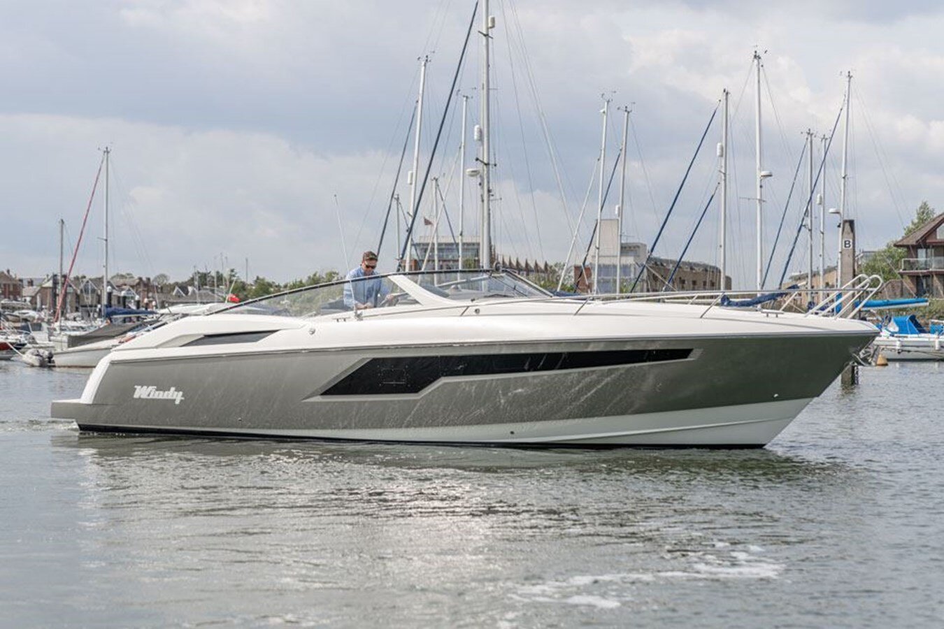 2014-windy-boats-39-dcc419