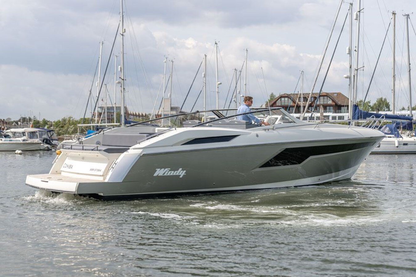 2014-windy-boats-39-dcc419