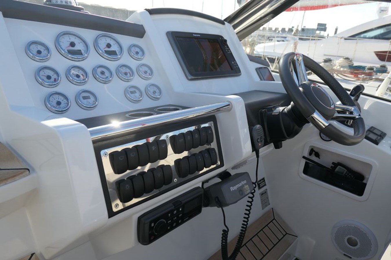 2014-windy-boats-39-dcc419