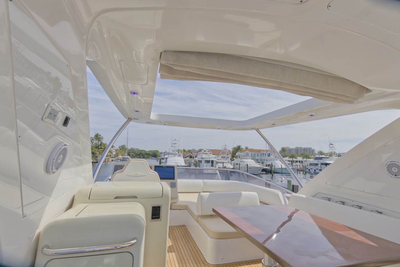 2015-azimut-yachts-64-697f47