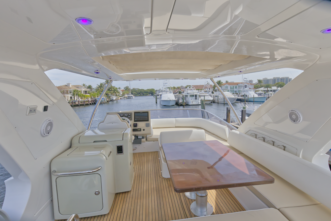 2015-azimut-yachts-64-697f47