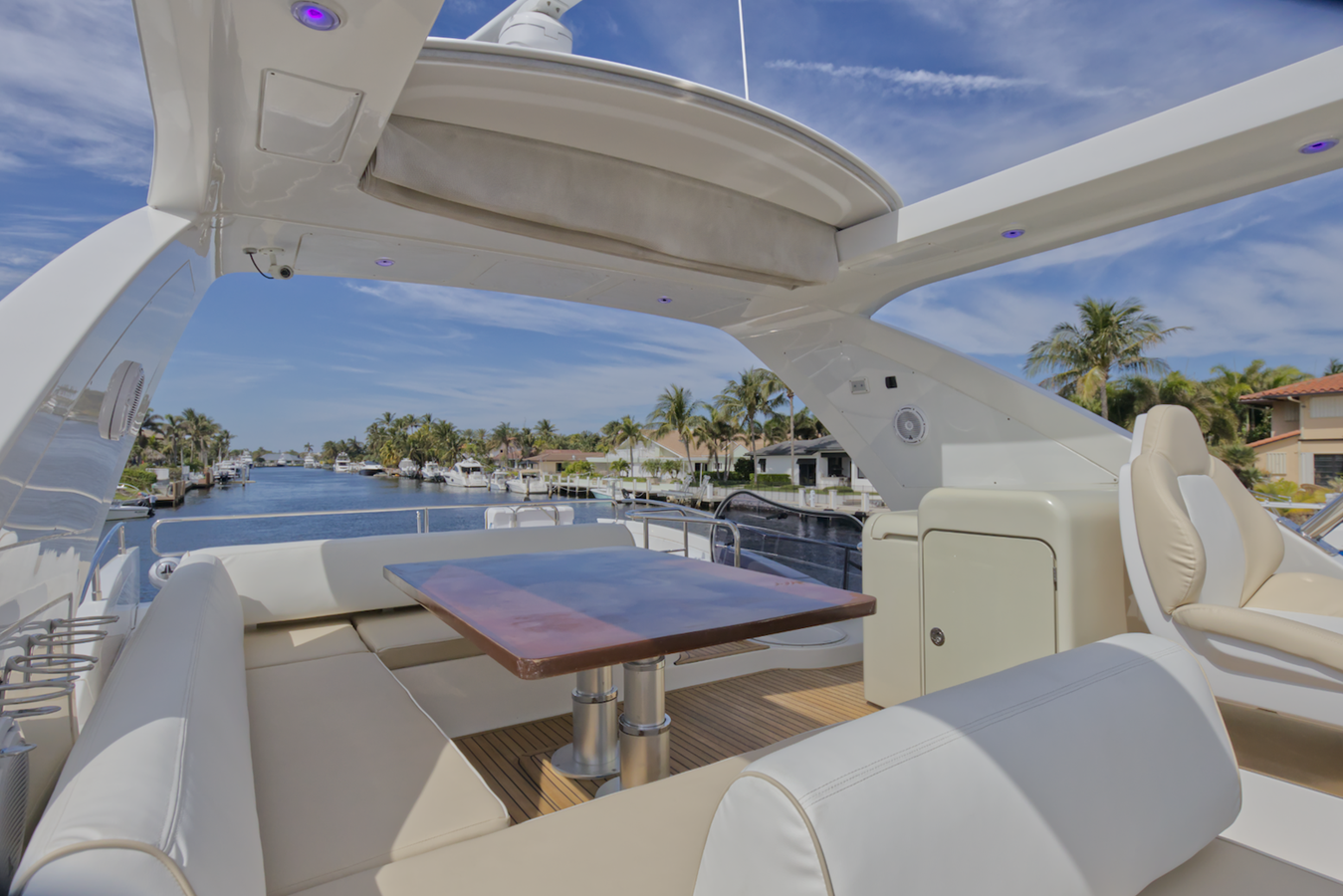 2015-azimut-yachts-64-697f47