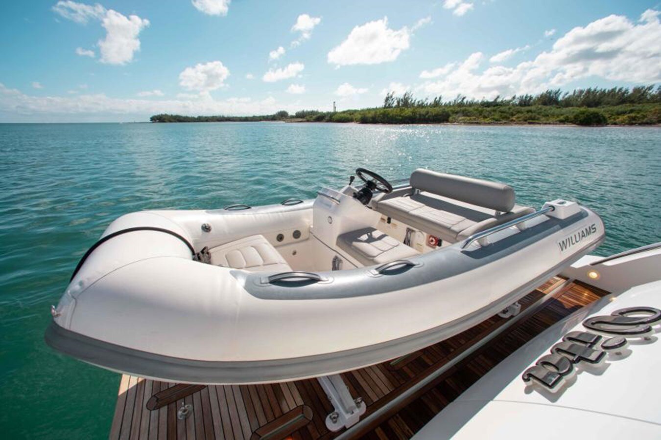 2015-azimut-yachts-64-edc281