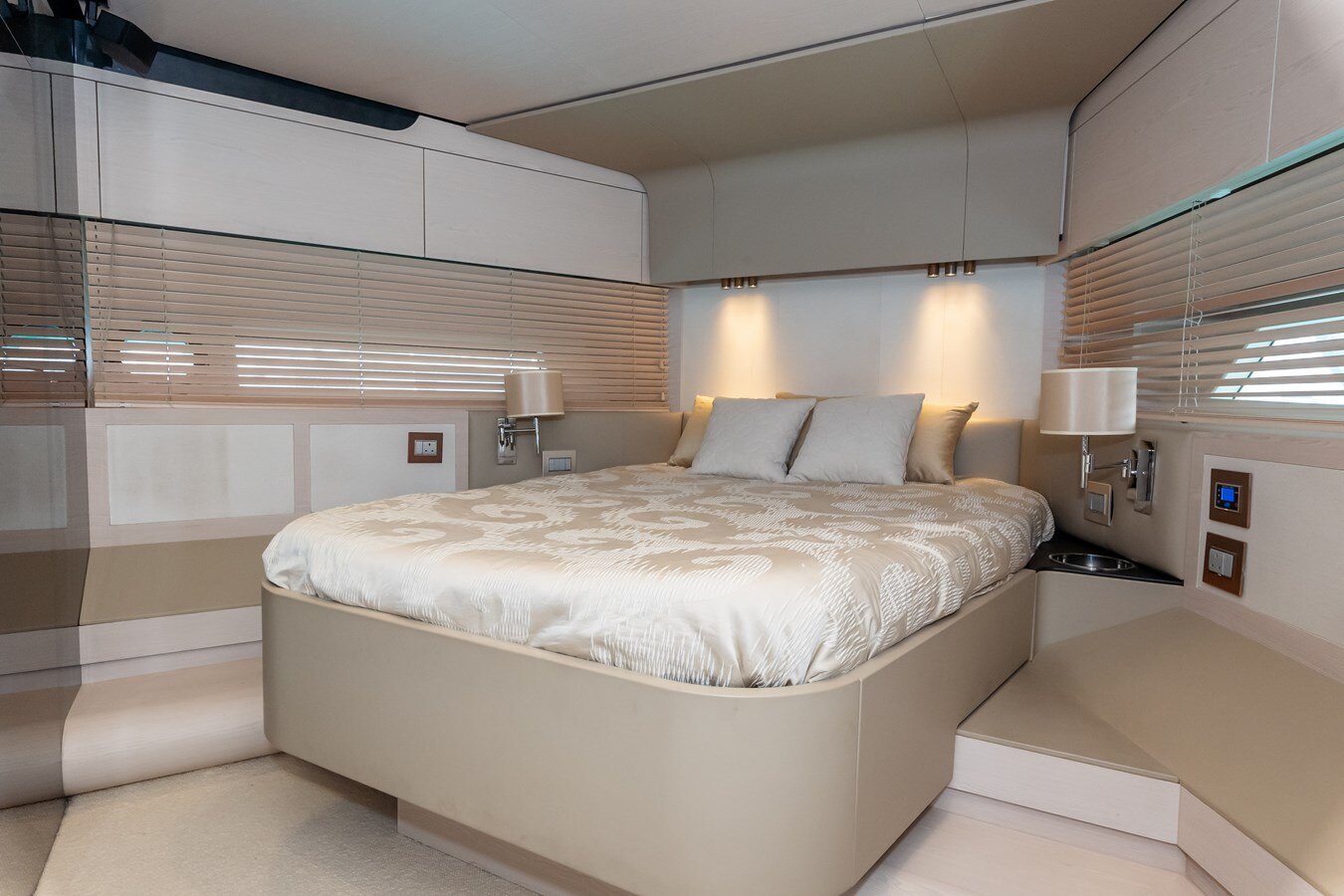 2015-azimut-yachts-80-ac0703