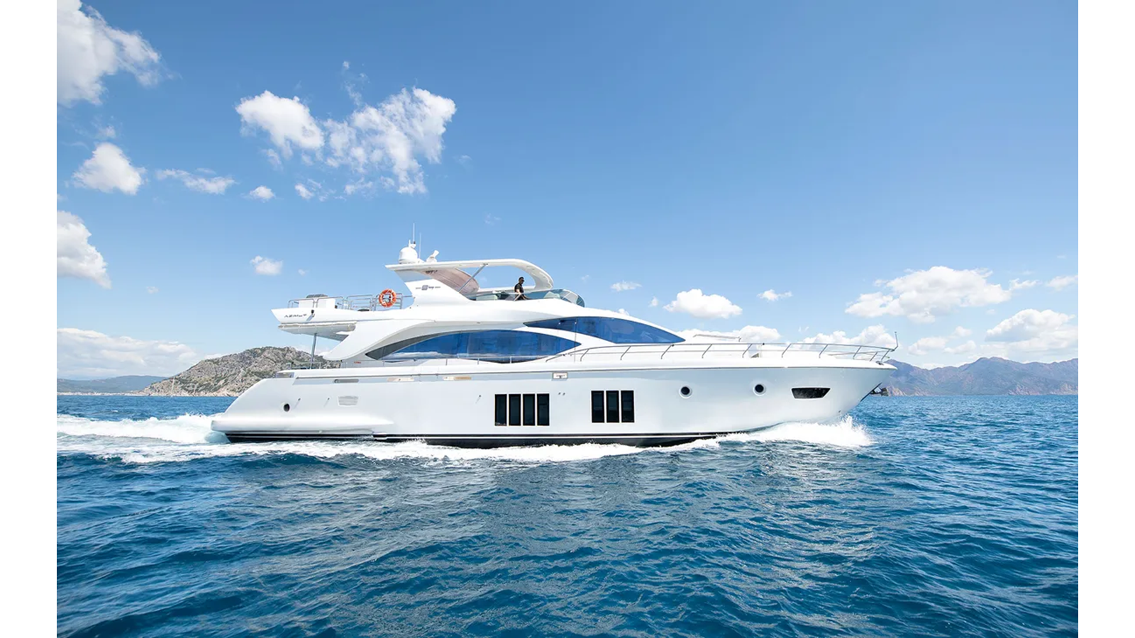 2015-azimut-yachts-84-4-e729b0