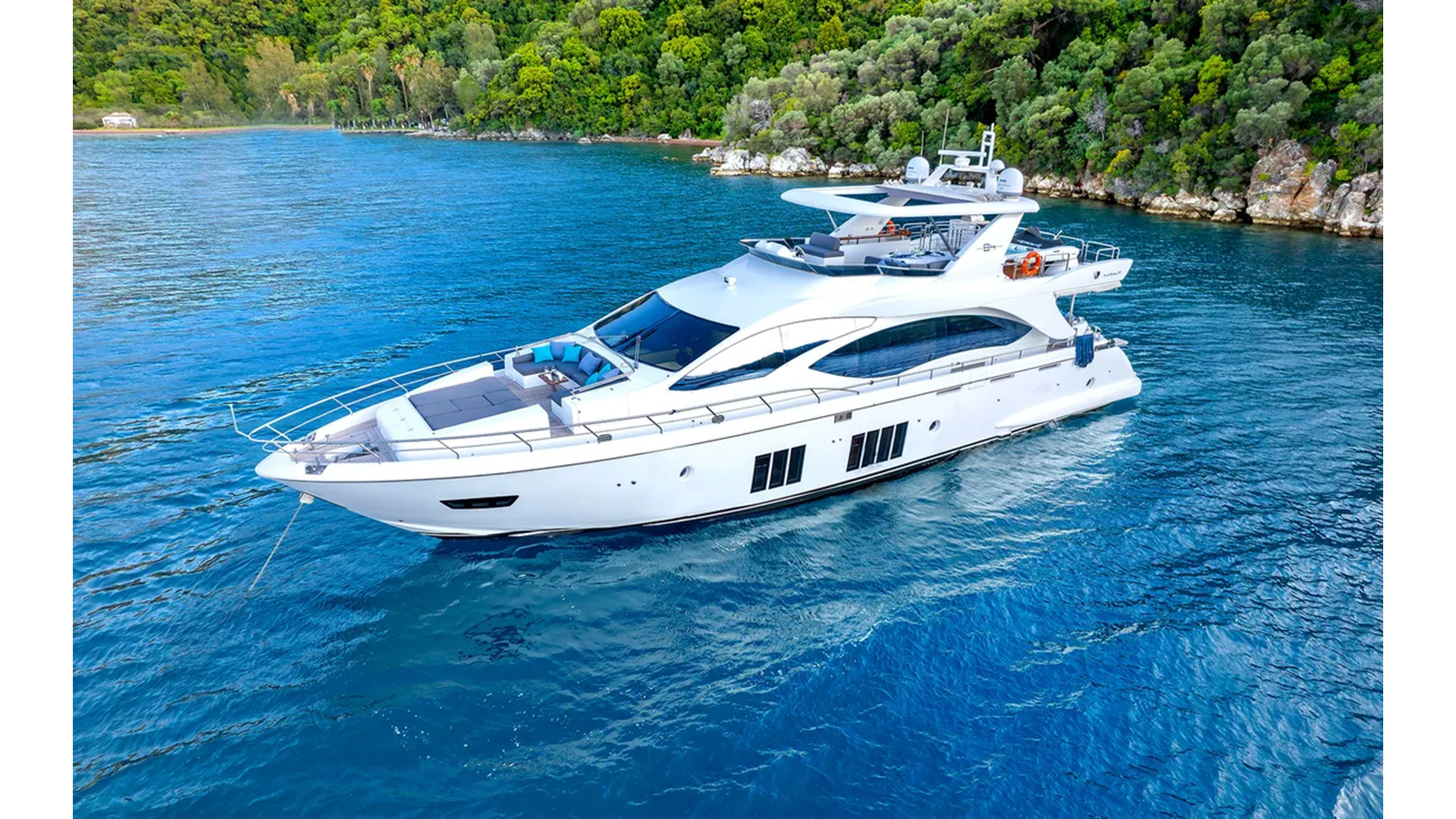 2015-azimut-yachts-84-4-e729b0